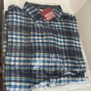 Giftable! BNWT Plaid Long-sleeve Button Up Shirt